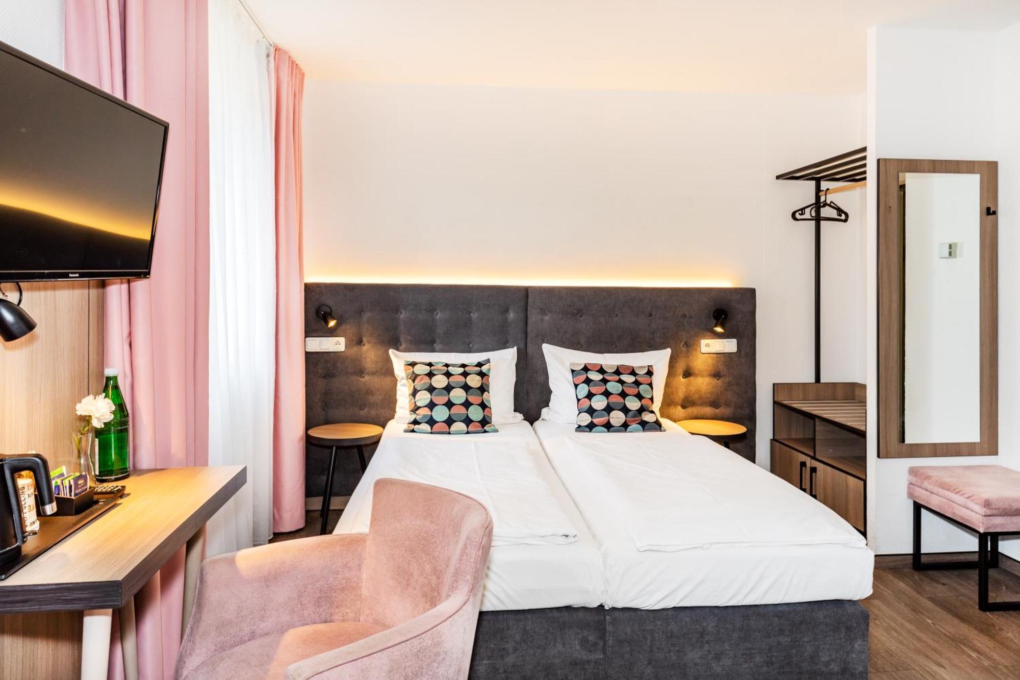 Home Hotel Dortmund Buitenkant foto